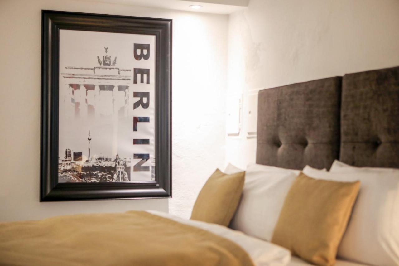 5 Personen Altbau Nahe Kurfuerstendamm - Shakespeare เบอร์ลิน ภายนอก รูปภาพ